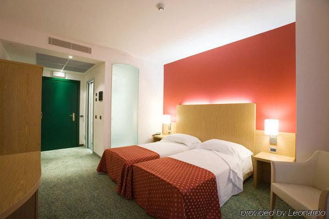 Hotel Senator Gorgonzola Rum bild