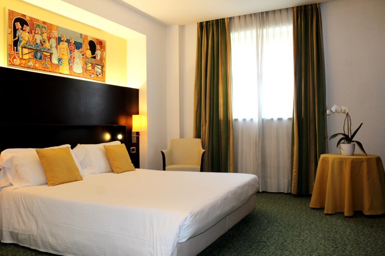 Hotel Senator Gorgonzola Exteriör bild